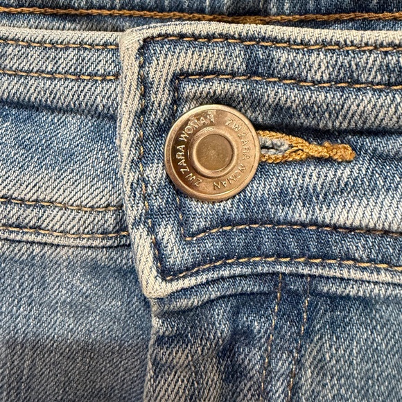 Zara Light Blue Relaxed Jeans - Picture 3 of 7